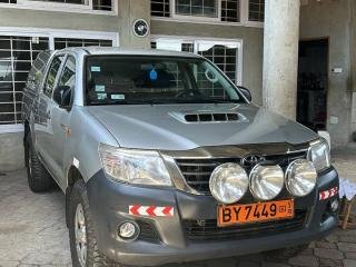PICK-UP BY 7449 RB HILLUX (pour une location au sud du Bénin)