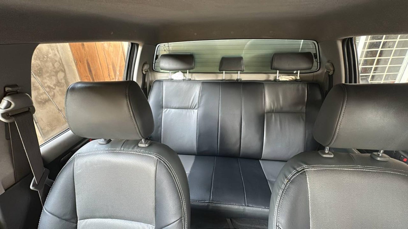 PICK-UP BY 7449 RB HILLUX (pour une location au nord du Bénin)